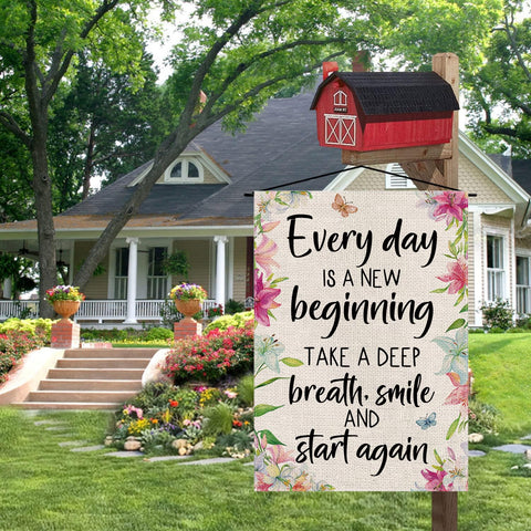 GPGHE versatile garden flag decorates yard and porch with seasonal charm
