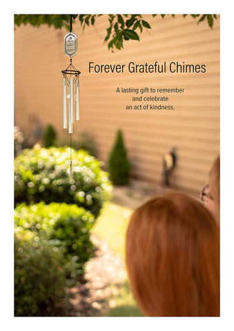 The Grandparent Gift Co. back engraving space on topper invites personalized touches.