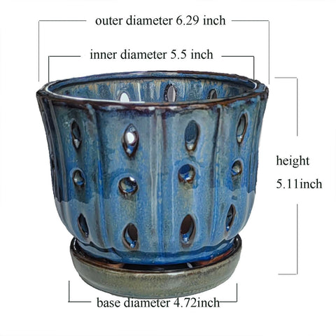 Grdthzey fully glazed pot with aeration holes around the sides.