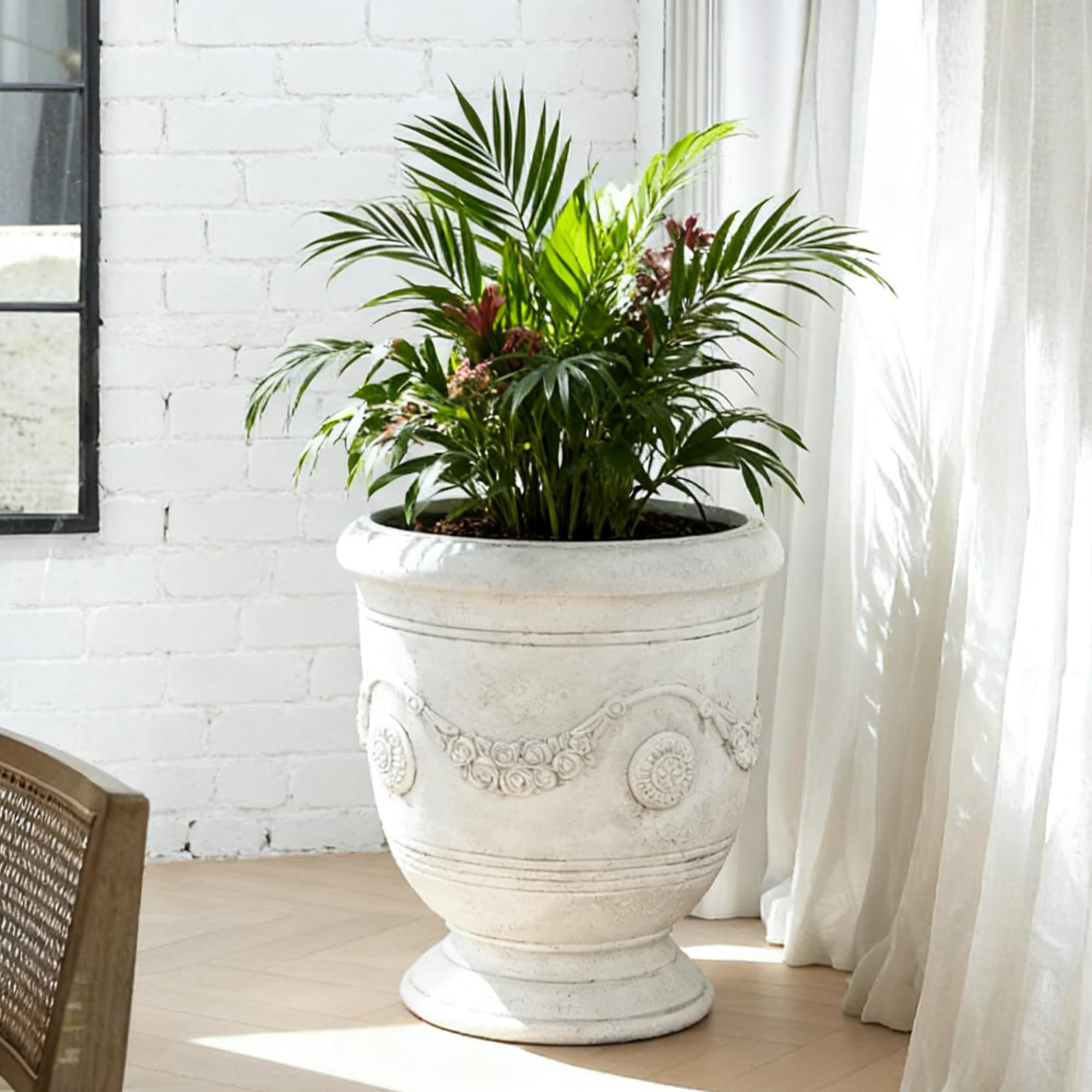 Greens Word 16.5-inch planter suitable for porch and patio