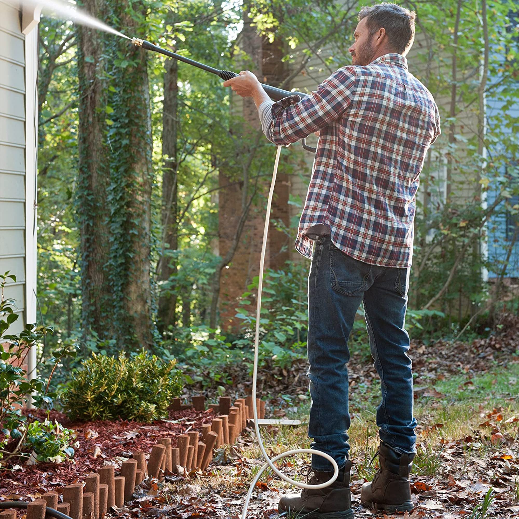 Easy installation to upgrade your spray setup with Greenworks gear.