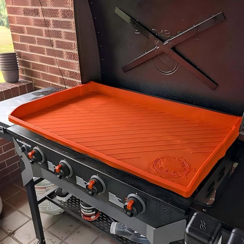 GRIDDLE COVER MAT protects against rust and moisture on Blackstone griddle surfaces.