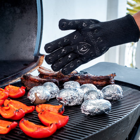 Grill Armor Gloves provide silicone grip with full finger dexterity for secure manipulation.