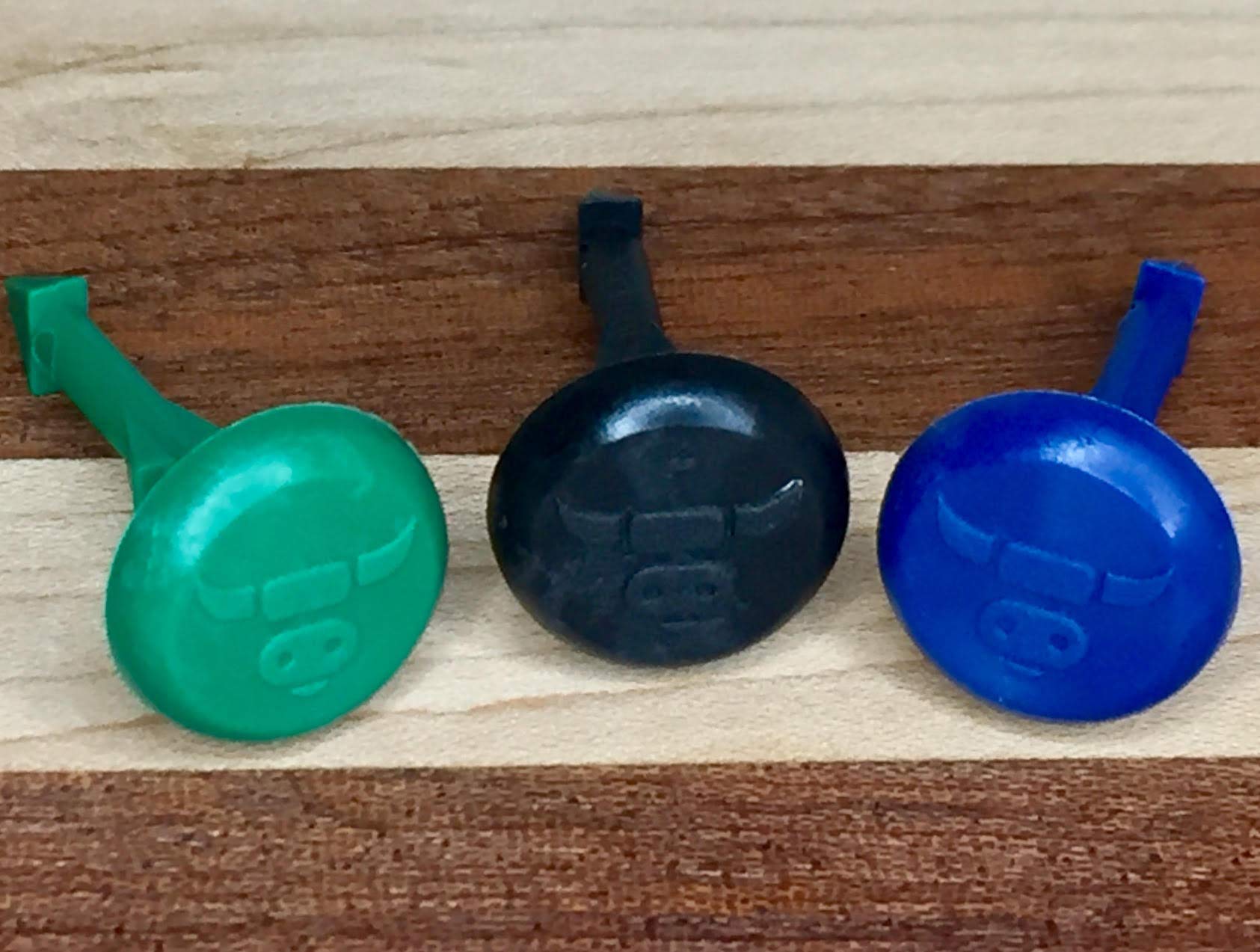 GRILL PINZ bright color pins are highly visible to identify doneness at a glance.