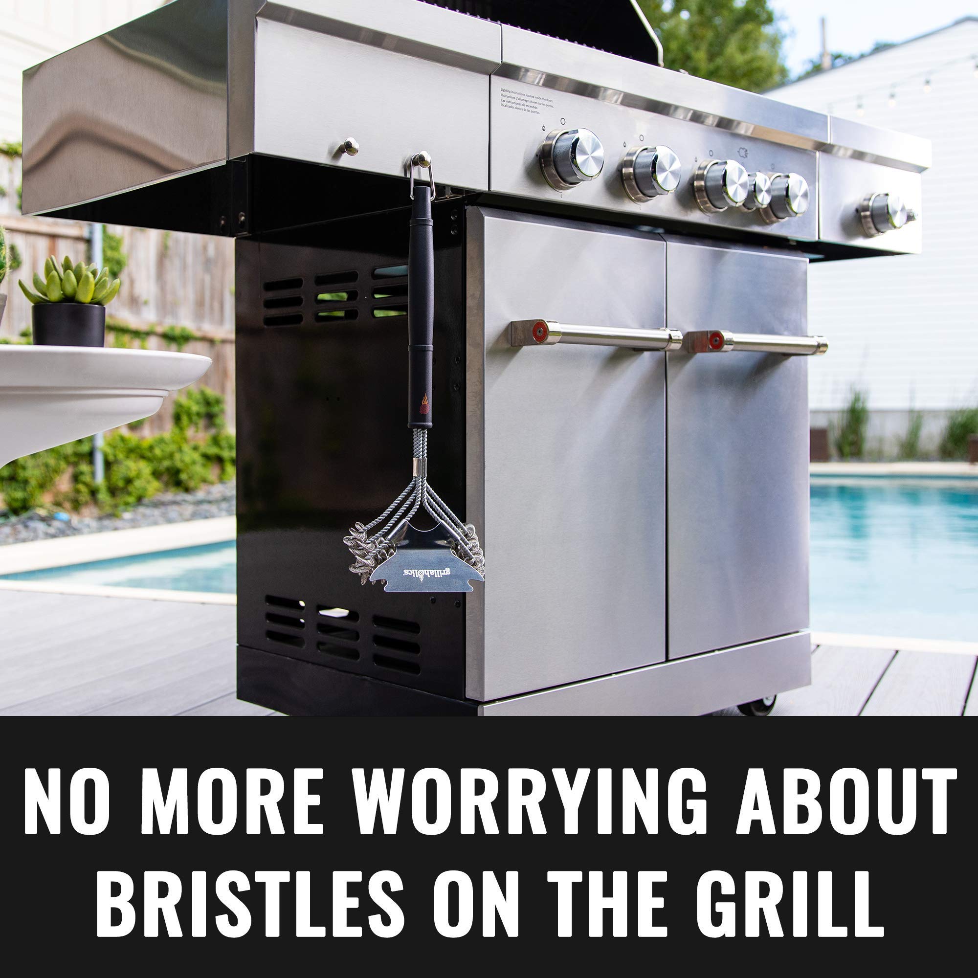 Grillaholics grill brush makes a gift for grill lovers.