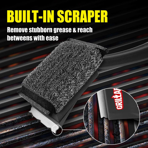 GRILLART SteamWizards built-in scraper preps rough spots between grates.