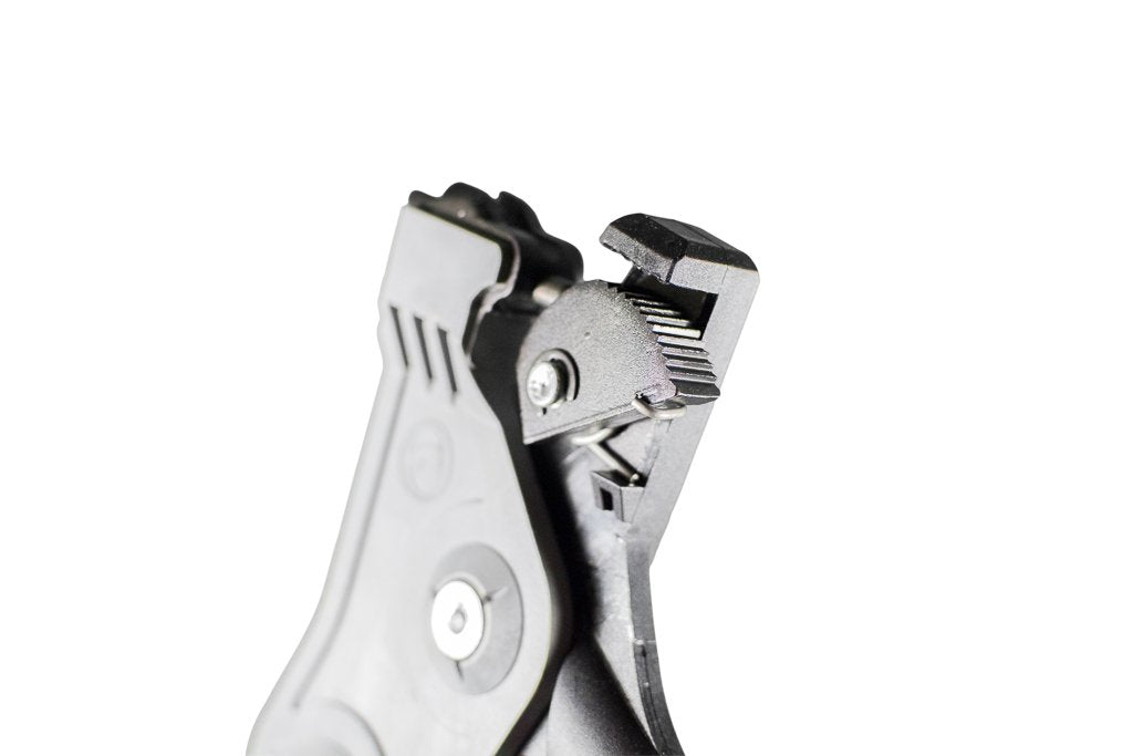 GRIPPLE Torq Tool Tensioner helps season-after-season re-tensioning.