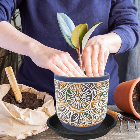 Grjoprt plant saucers stackable design, easy storage.