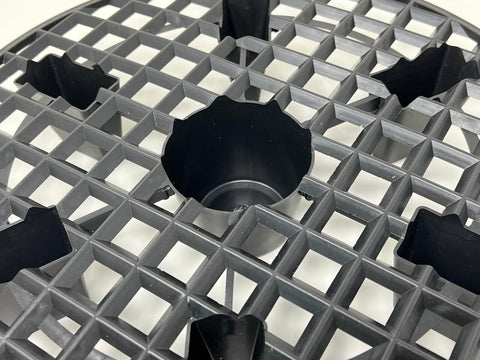 GROWDOTS indoor-outdoor use makes it suitable for tables or floors.
