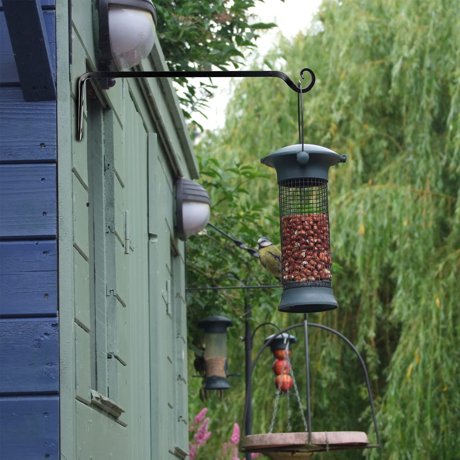 Gtongoko garden decor hanger bracket, versatile for baskets, plants, and planters.