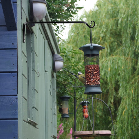 Gtongoko garden decor hanger bracket, versatile for baskets, plants, and planters.