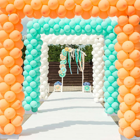 Gueevin heavyweight weight bag set, reliable PVC build ideal for weddings and parties.