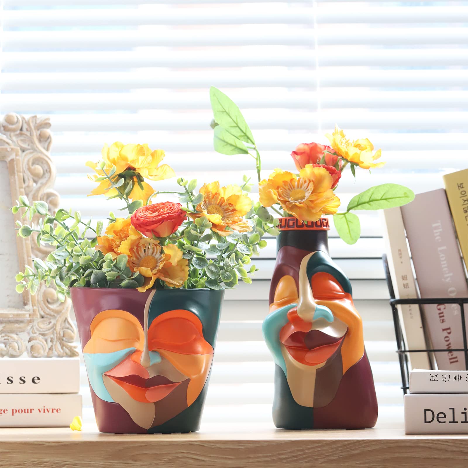 GUGUGO planter with drainage hole and plug for easy watering.