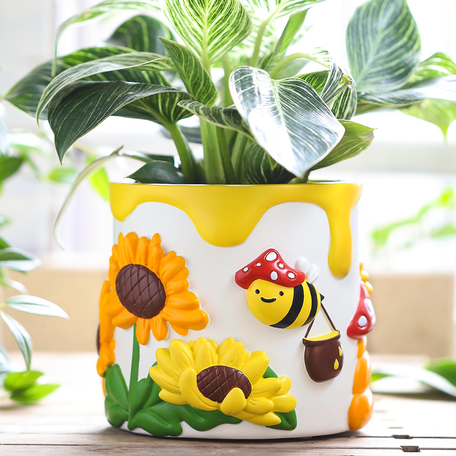 GUGUGO colorful bees and sunflowers planter with 360-degree art for vibrant succulents.