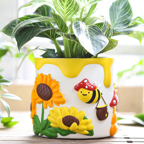 GUGUGO colorful bees and sunflowers planter with 360-degree art for vibrant succulents.