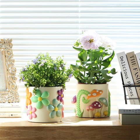 GUGUGO retro decor planter complements boho modern interiors.
