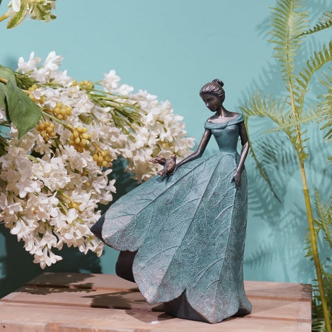 Guichifun resin fairy garden figurine suitable for indoor or outdoor spaces