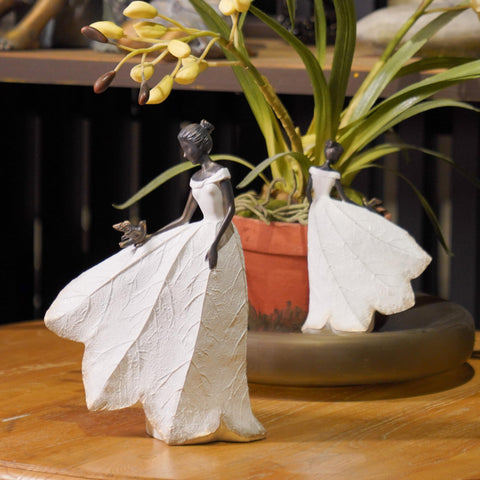 Guichifun resin garden statue is durable for outdoor use and weather resistant.