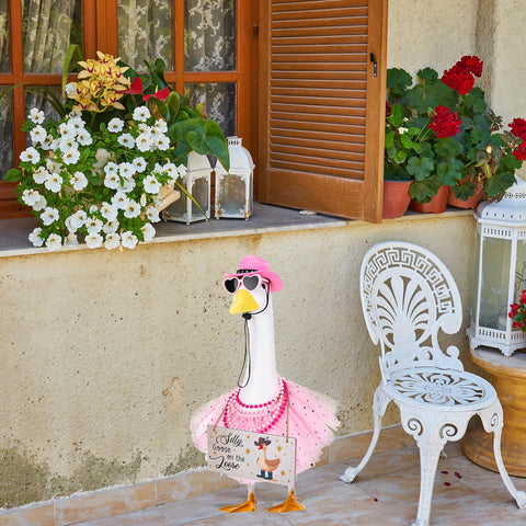 Guiqulai outdoor-ready goose decor with durable accessories