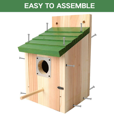 Gute bird house interior grooves assist fledglings climbing to exit.