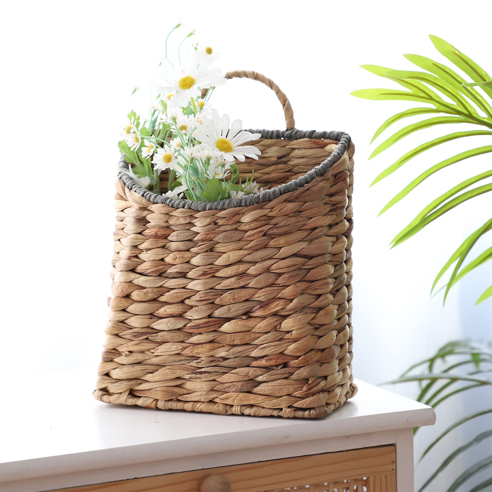 GYASVWU garden balcony wall decor adds rustic charm to spaces.