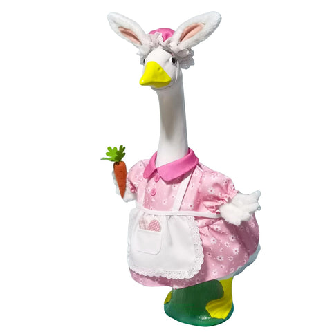 HALSHI felt carrot prop enhances Easter scene and interaction