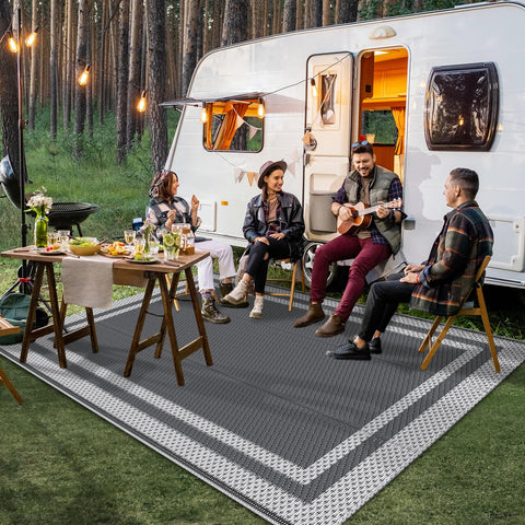 HappyTrends foldable design makes it easy to carry on picnics or camping.