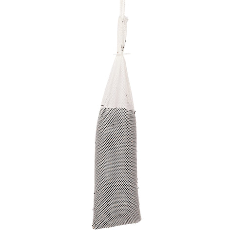 Happy Wings sock with drawstring and lock secures feeding area