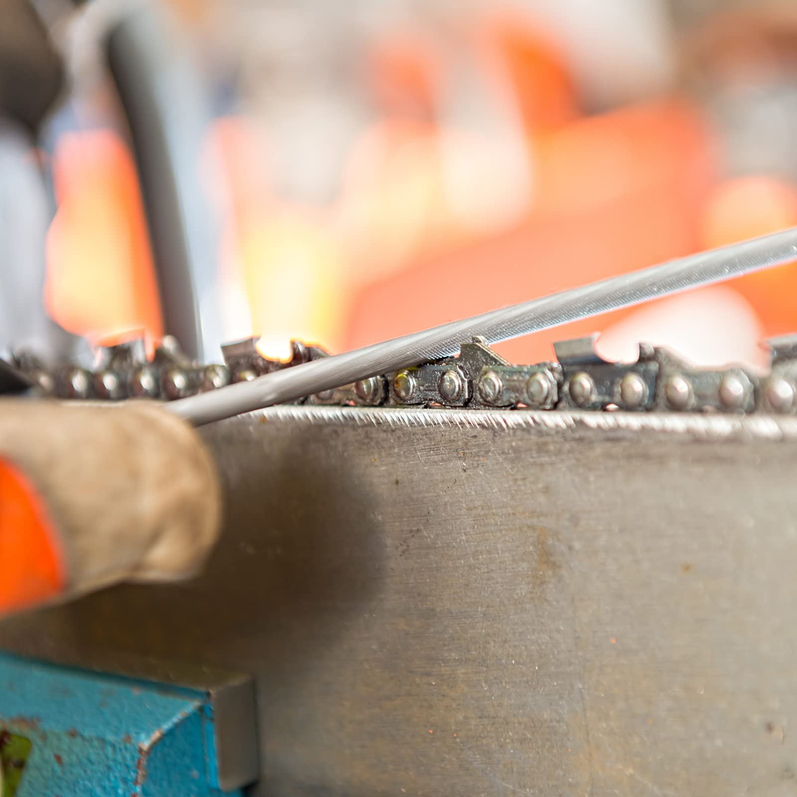 HARFINGTON compatible with most file guides for efficient chainsaw maintenance