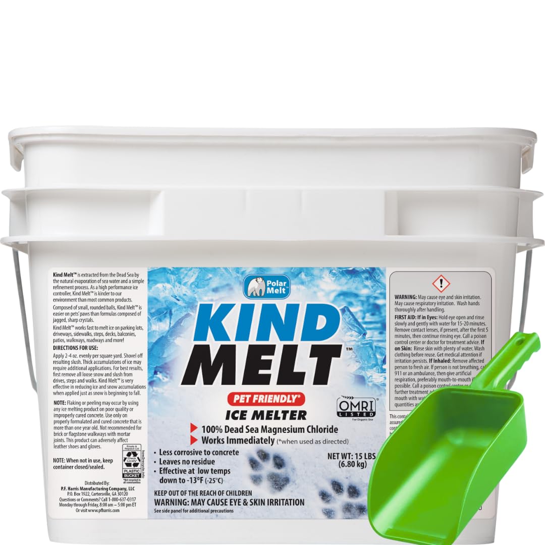 HARRIS Kind Melt pellets in round form, pet-safe ice melt for paw-friendly use.