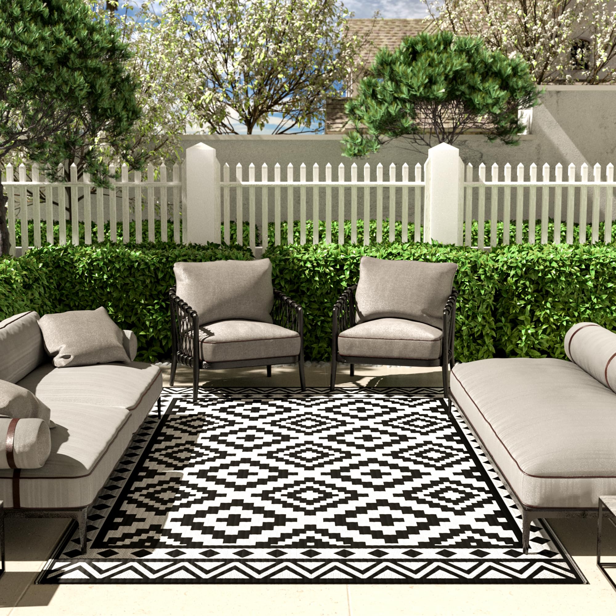 HAUSHOF outdoor rug with carrying bag for easy transport and storage