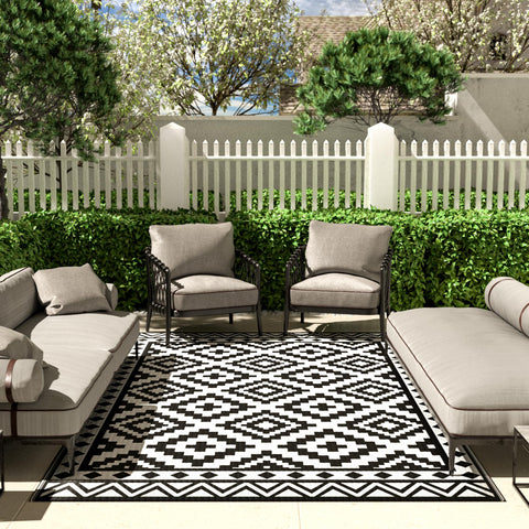 HAUSHOF outdoor rug with carrying bag for easy transport and storage