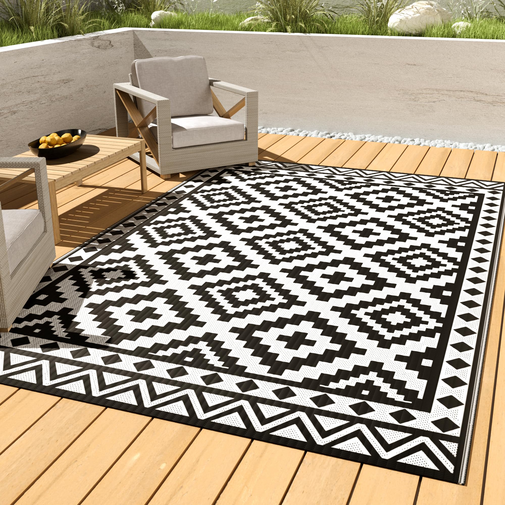 HAUSHOF outdoor rug close-up texture showing soft 3mm thick underfoot