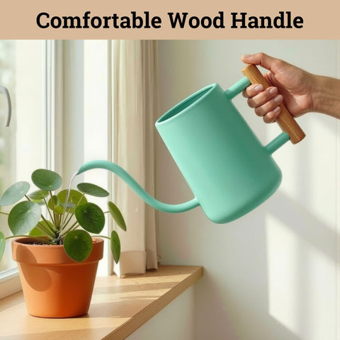 Wide filling opening facilitates quick, spill-free refilling.