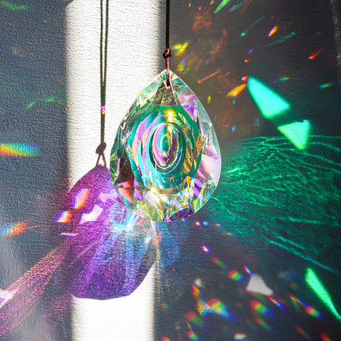 Kitchen crystal pendant by H&amp;D HYALINE &amp; DORA elevates breakfast nook ambiance