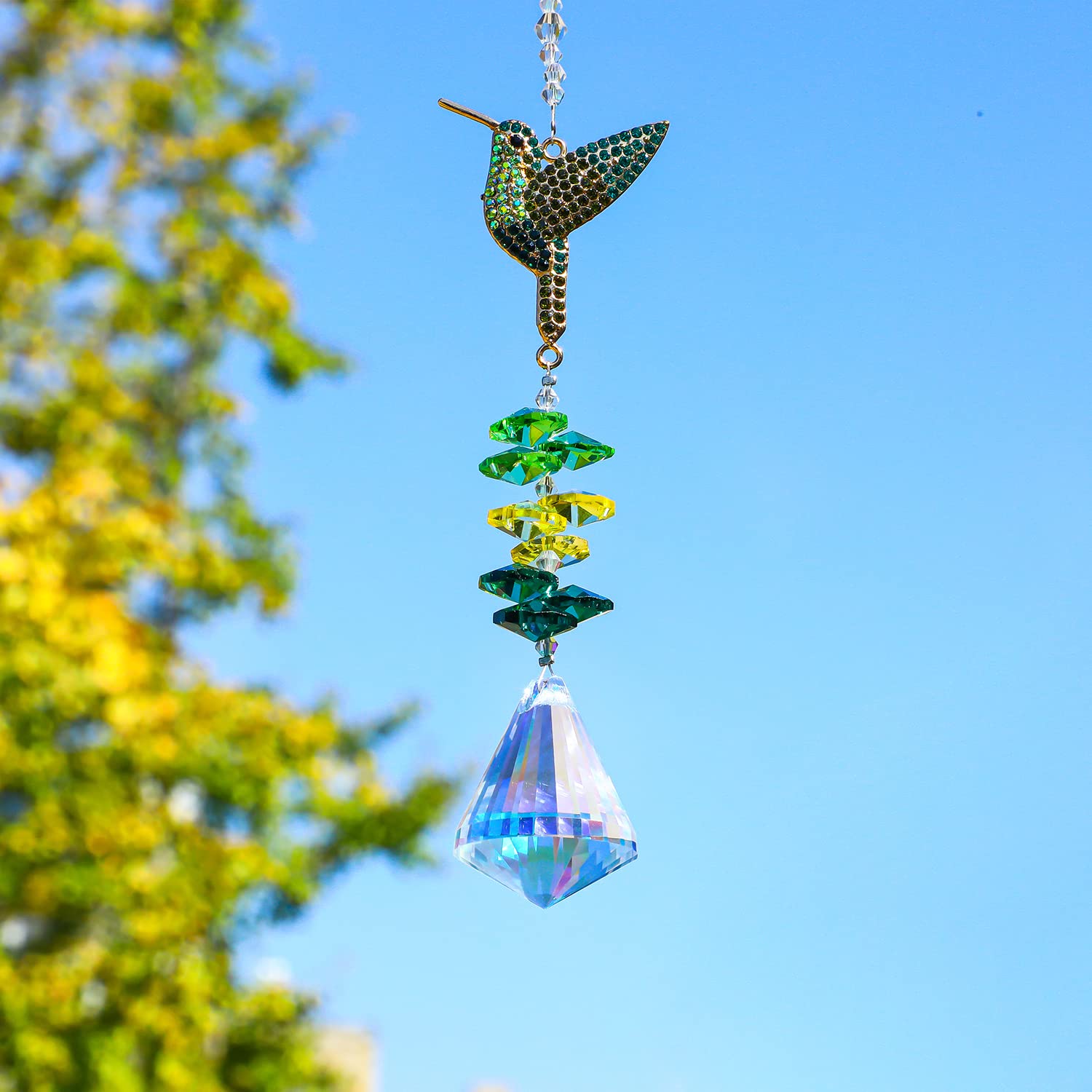 H&D HYALINE & DORA sun catcher creates bright light reflections in sun