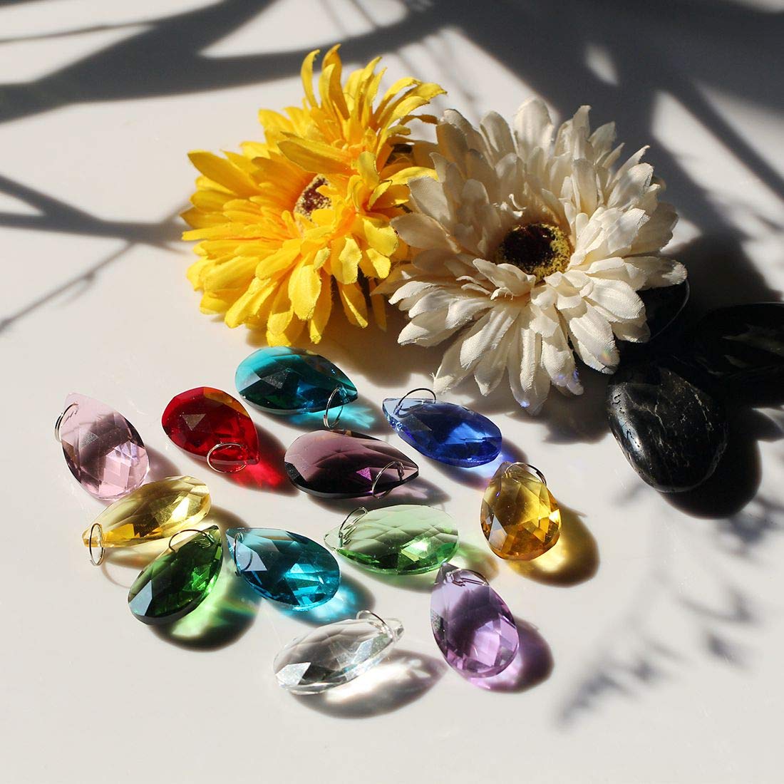 H&D Hyaline Dora sun catcher with multi-hue prisms brightening indoor corners.