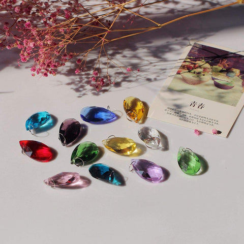 H&D Hyaline Dora wedding decor crystal prism adds sparkle to celebrations.