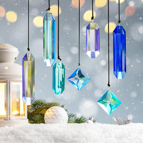 HDCRYSTALGIFTS Crystal prisms create playful rainbow patterns on walls and floors.