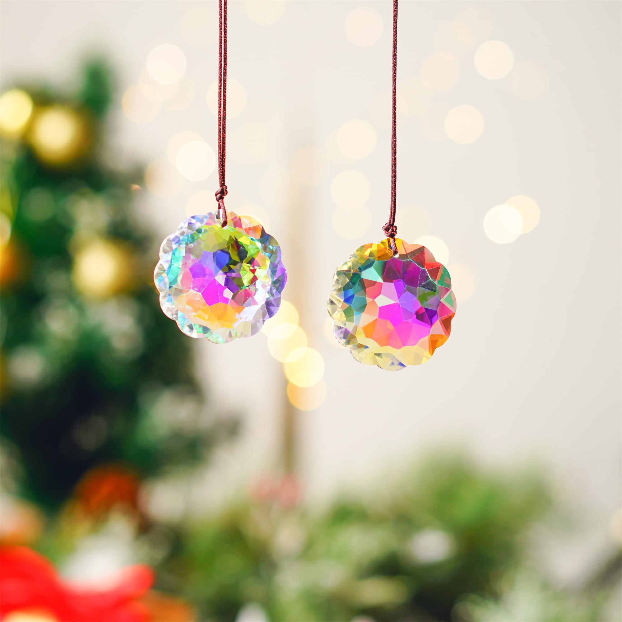 HDCRYSTALGIFTS 45mm suncatcher adds color to car interiors.