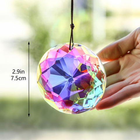 HDCRYSTALGIFTS sun catcher pendant creates colorful reflections on walls and floors