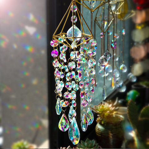 HDCRYSTALGIFTS 21.7 inch length showcases versatile hanging options