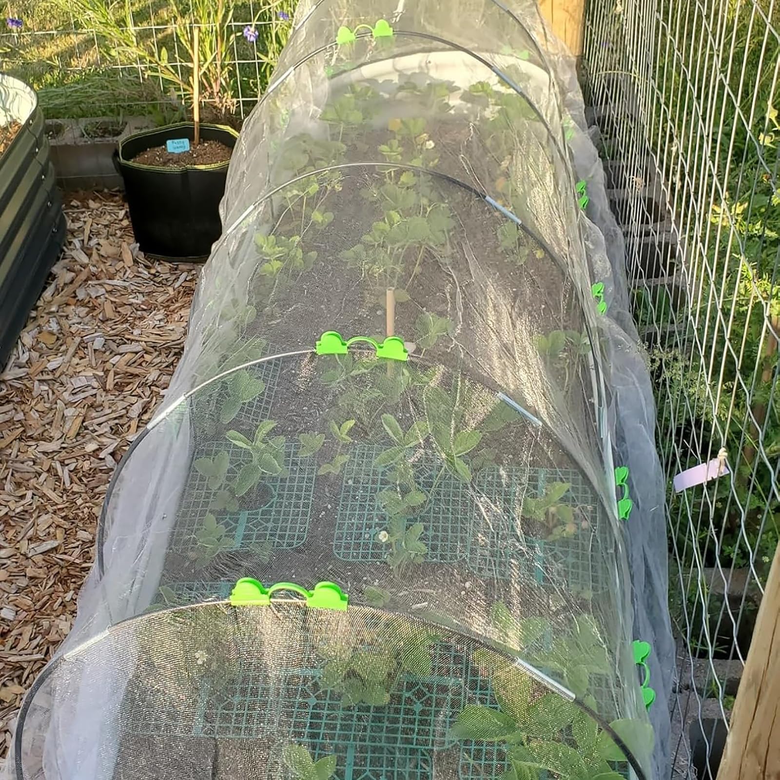 Hdeoops 25-piece set works with nets and shade cloth for season extension