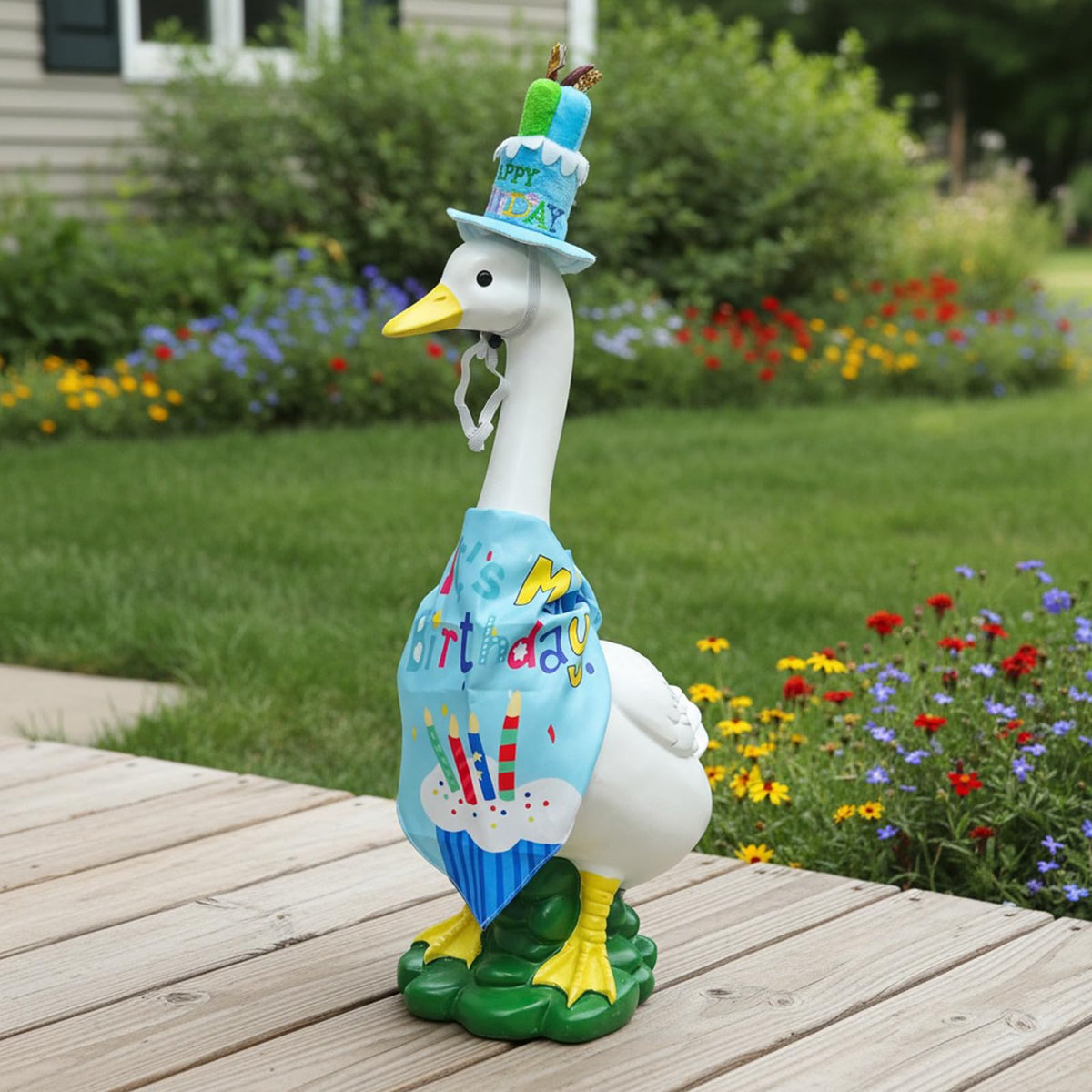 HDOOMN goose statue in porch dress, adds seasonal charm to outdoor spaces.