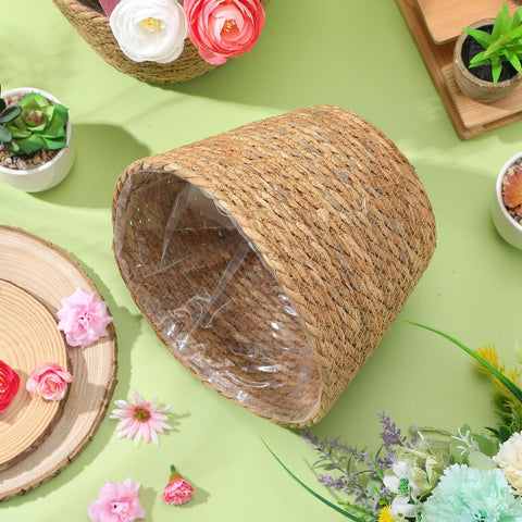 Healifty planter basket with liner keeps watering tidy and contained.