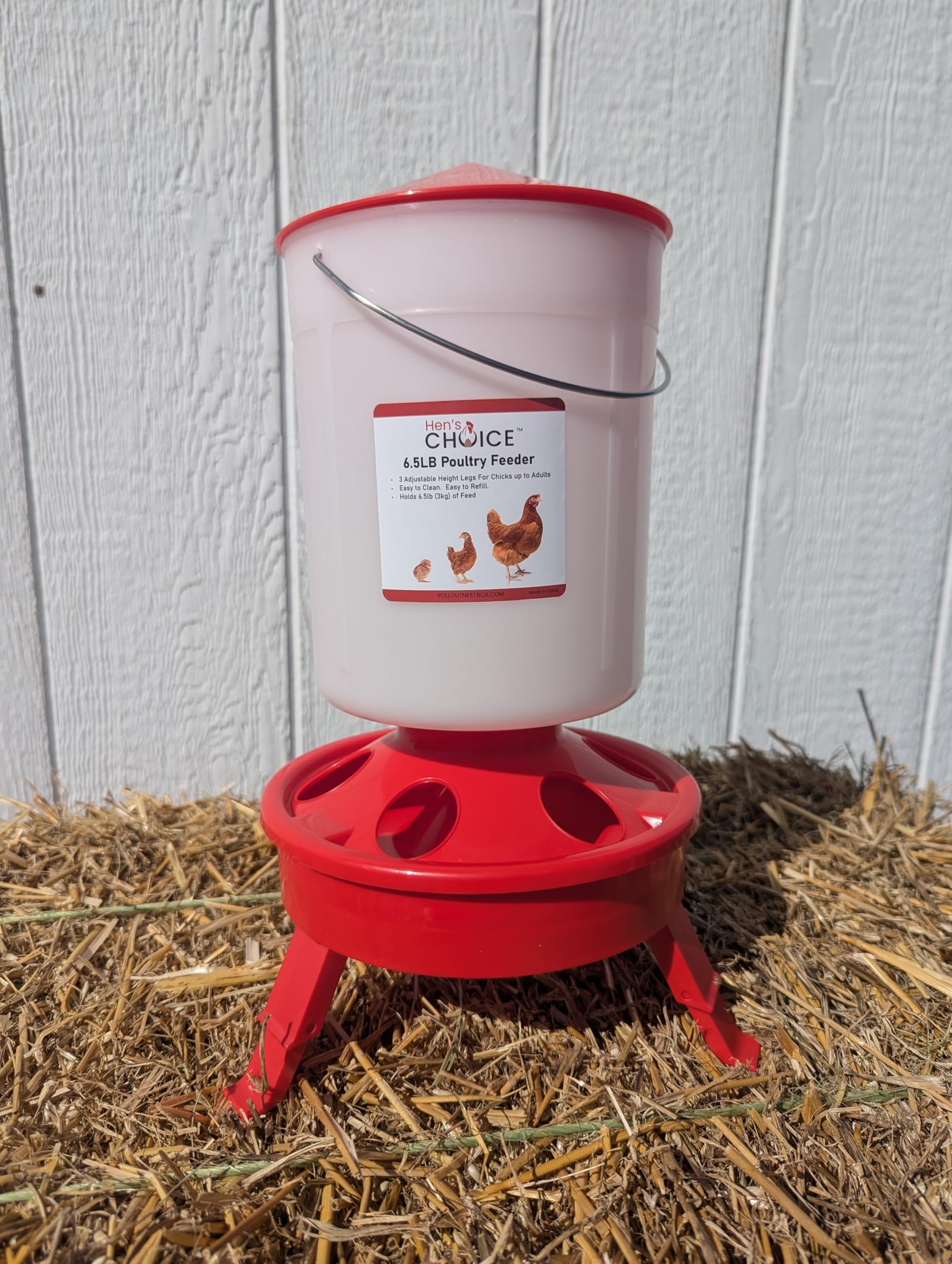 Hen's Choice no-mess feeder holes minimize wasted feed during busy days.