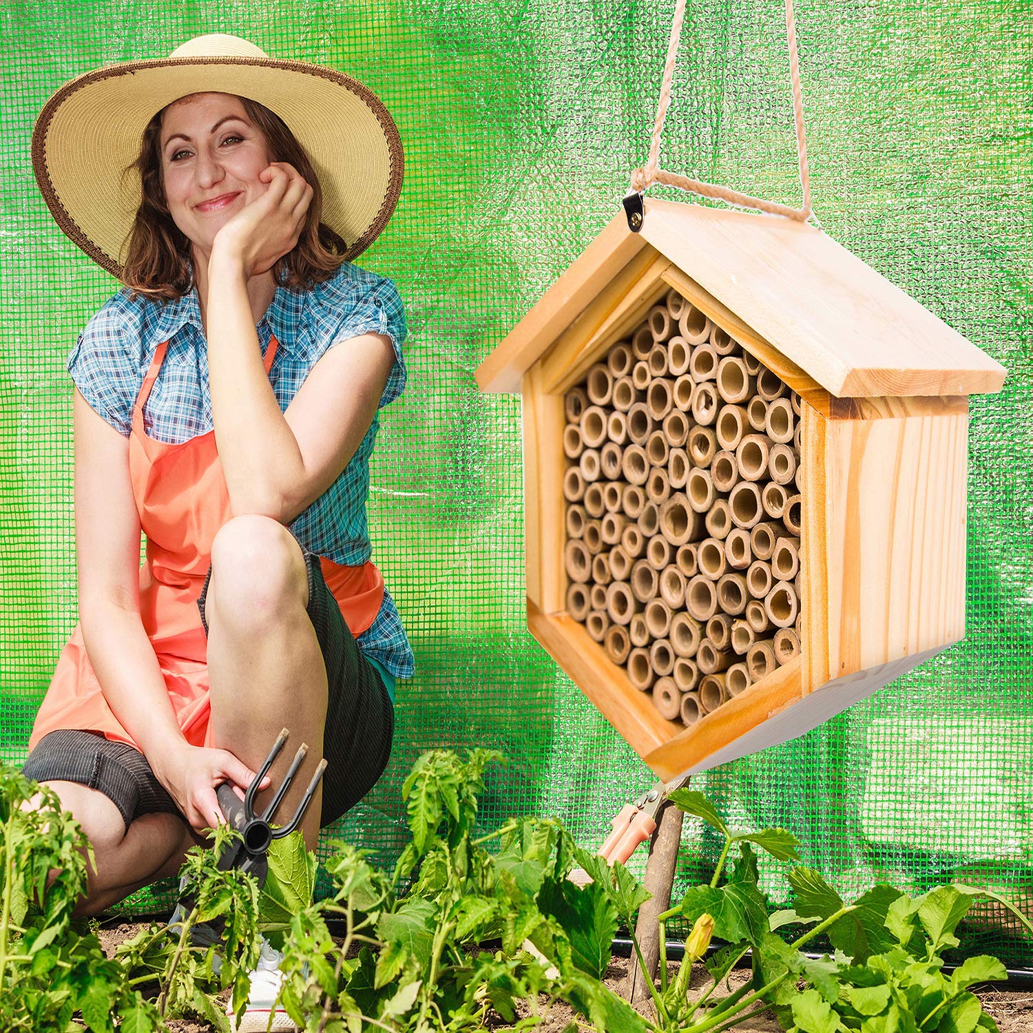 HEWEWOR nesting tubes detail highlights safe nesting spaces for mason bees