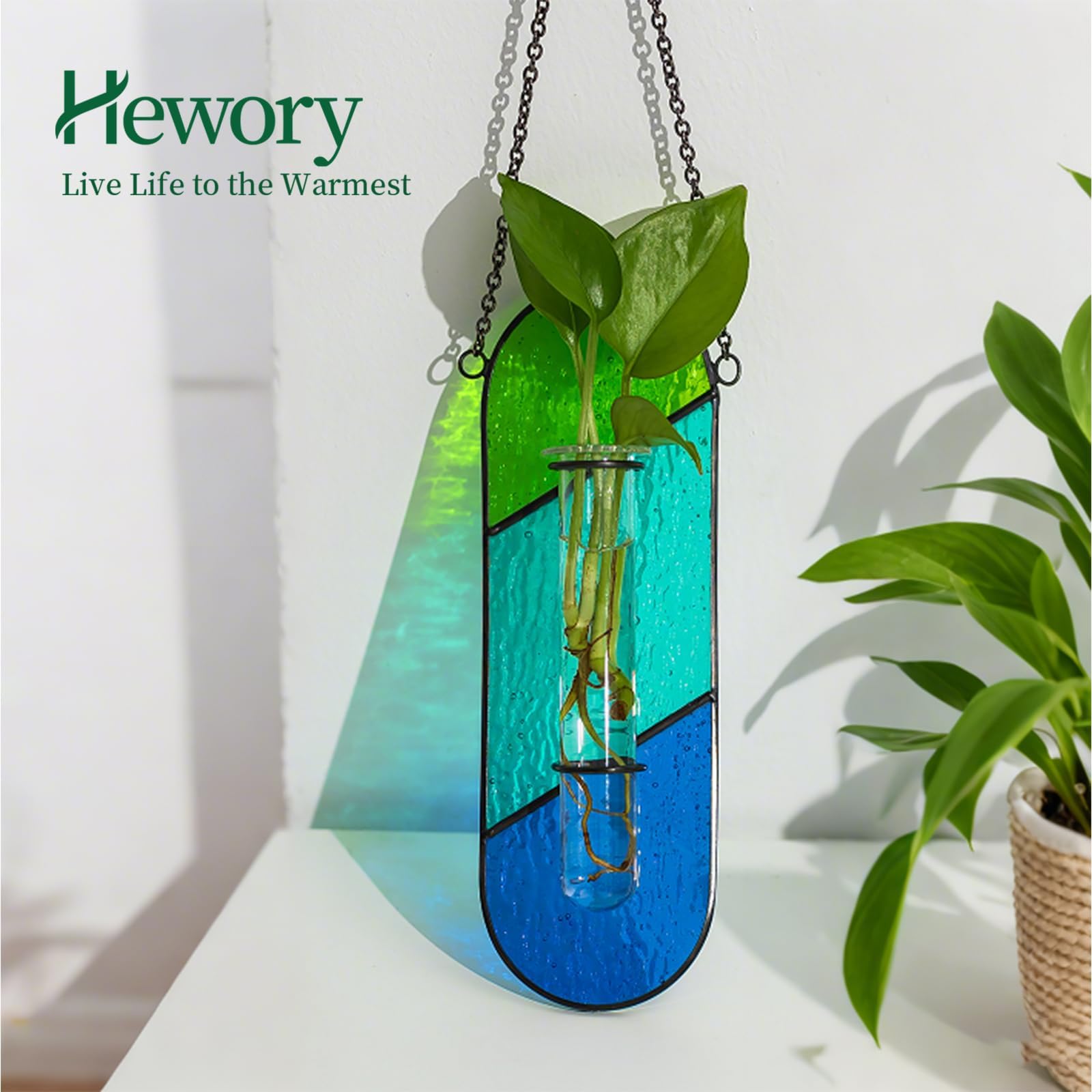 Hewory gift-ready stained glass set appeals to crafters.