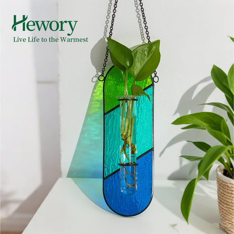 Hewory gift-ready stained glass set appeals to crafters.