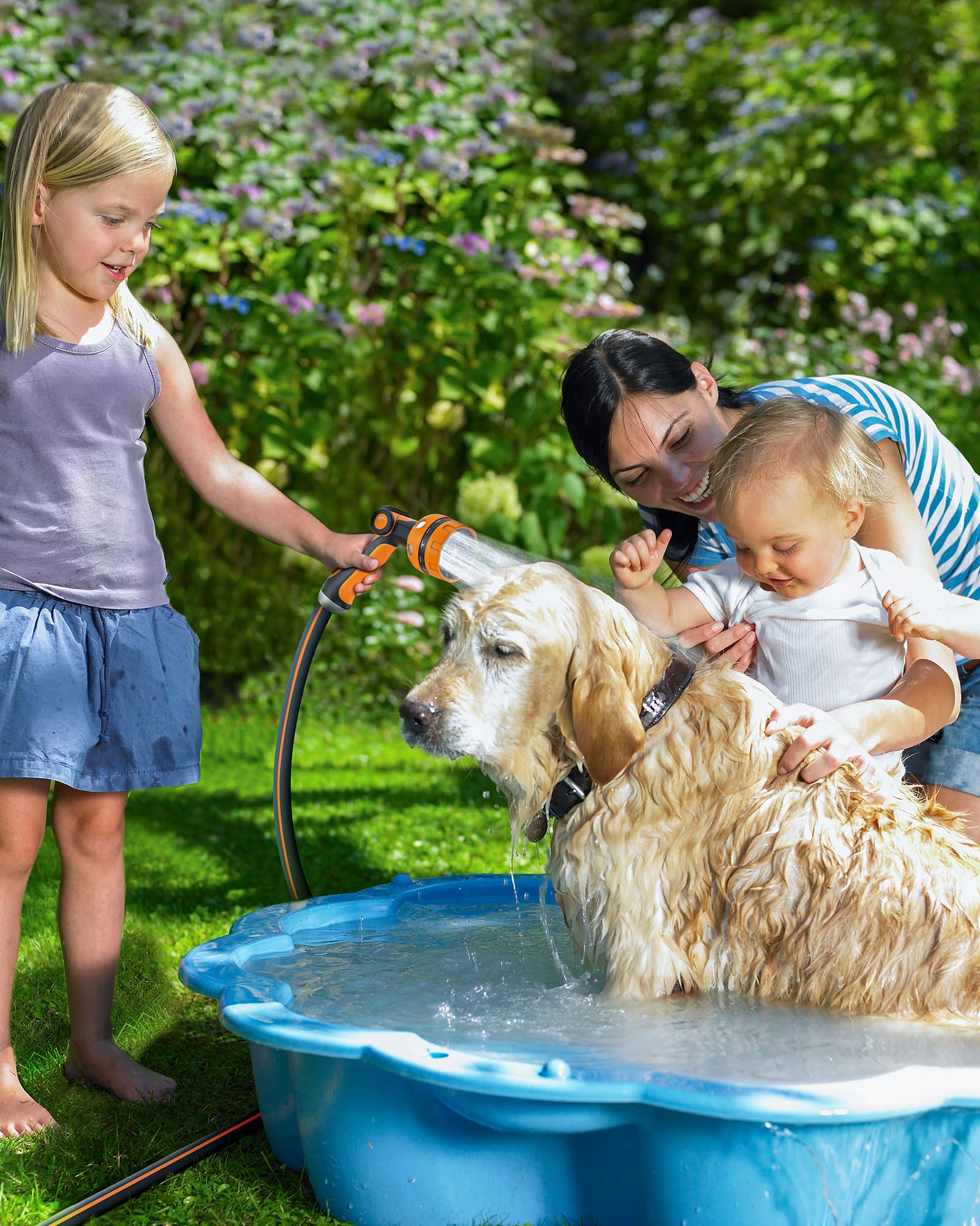 HFDSXS orange-red nozzle adds visibility and quick access for outdoor chores.